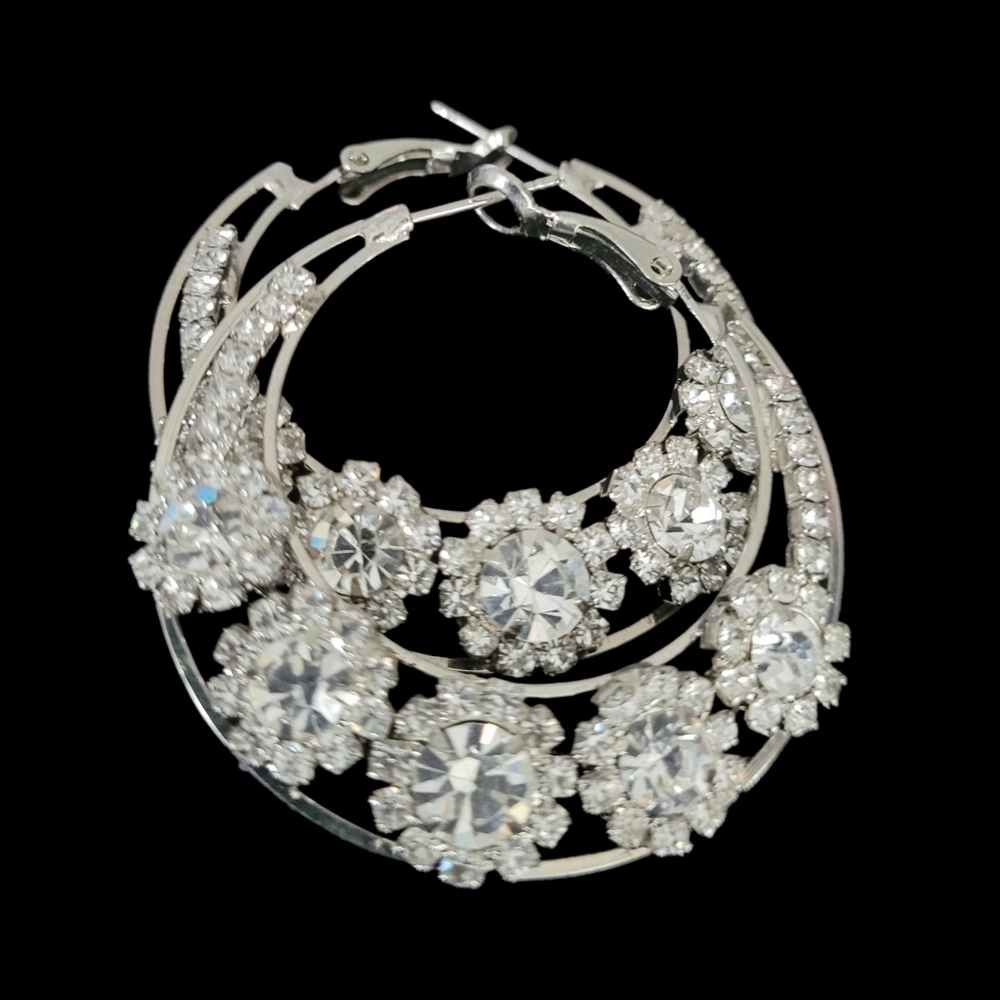 So Good Ladies Fashion Statement Earrings